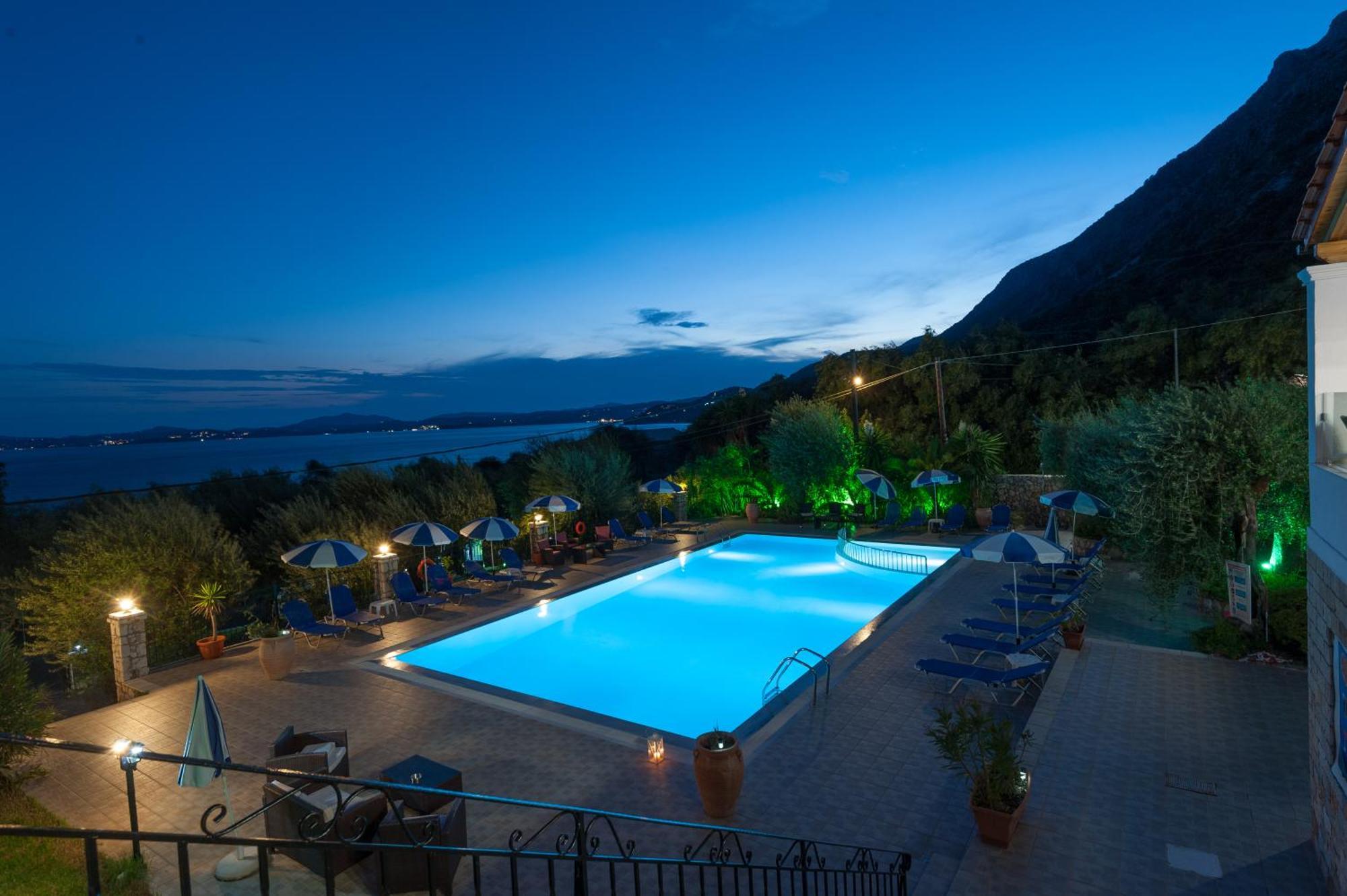 Crystal Blue Hotel, Barbati Exteriér fotografie