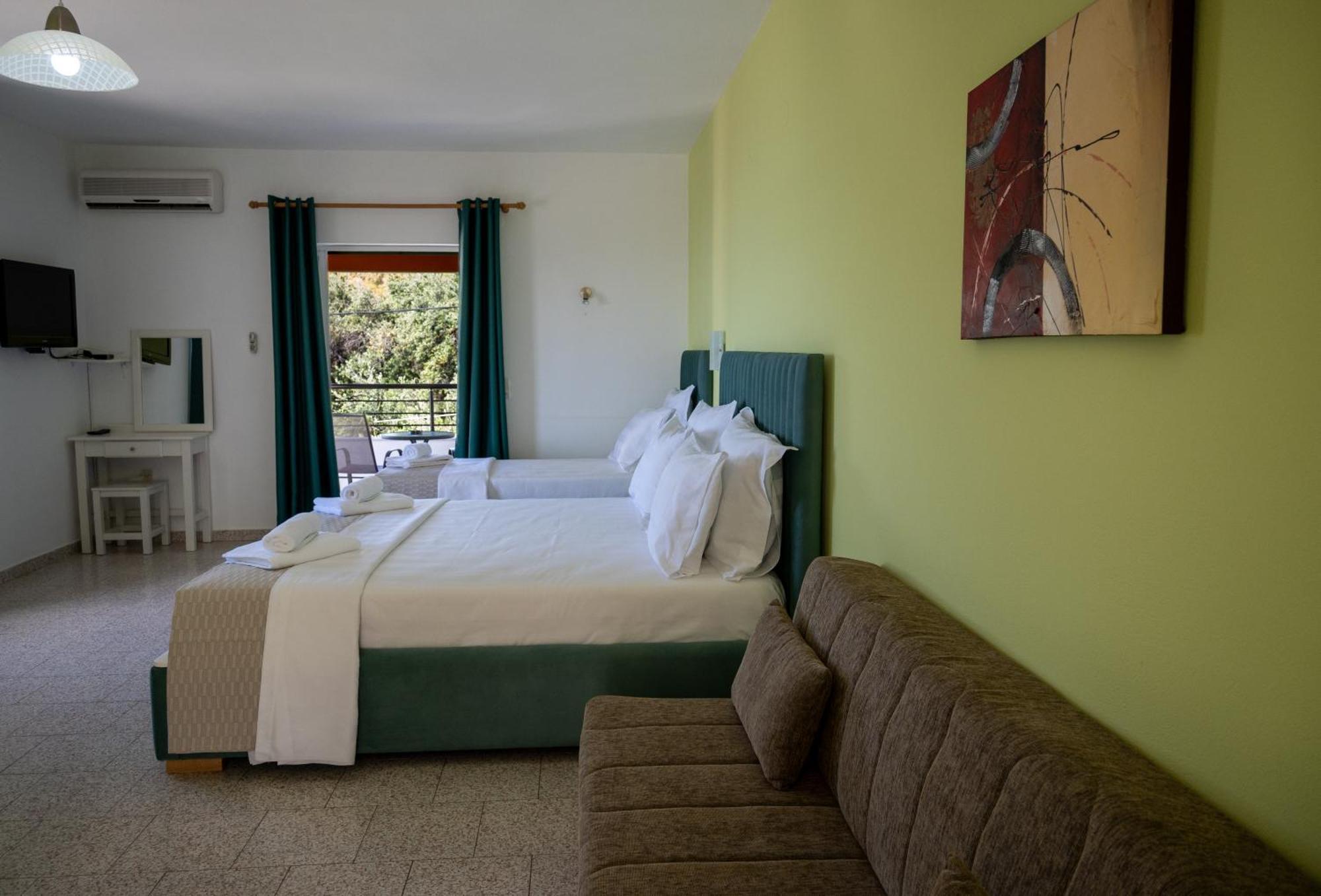 Crystal Blue Hotel, Barbati Exteriér fotografie