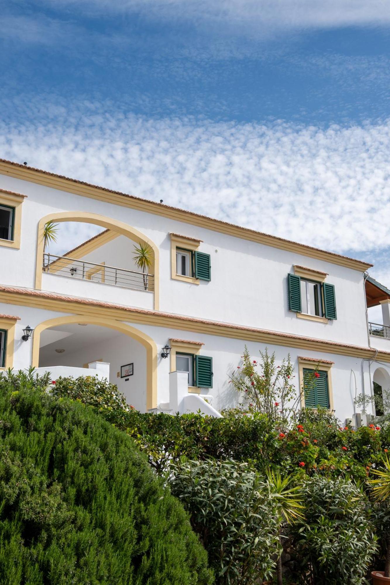 Crystal Blue Hotel, Barbati Exteriér fotografie