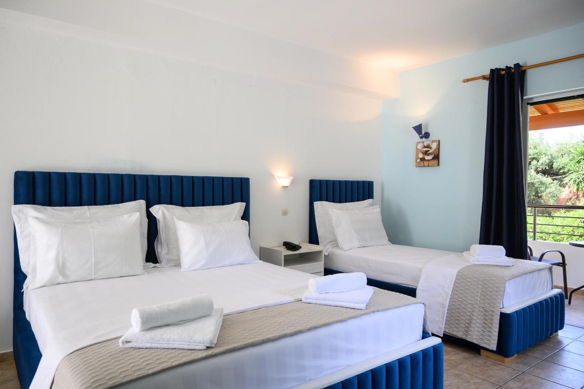 Crystal Blue Hotel, Barbati Exteriér fotografie