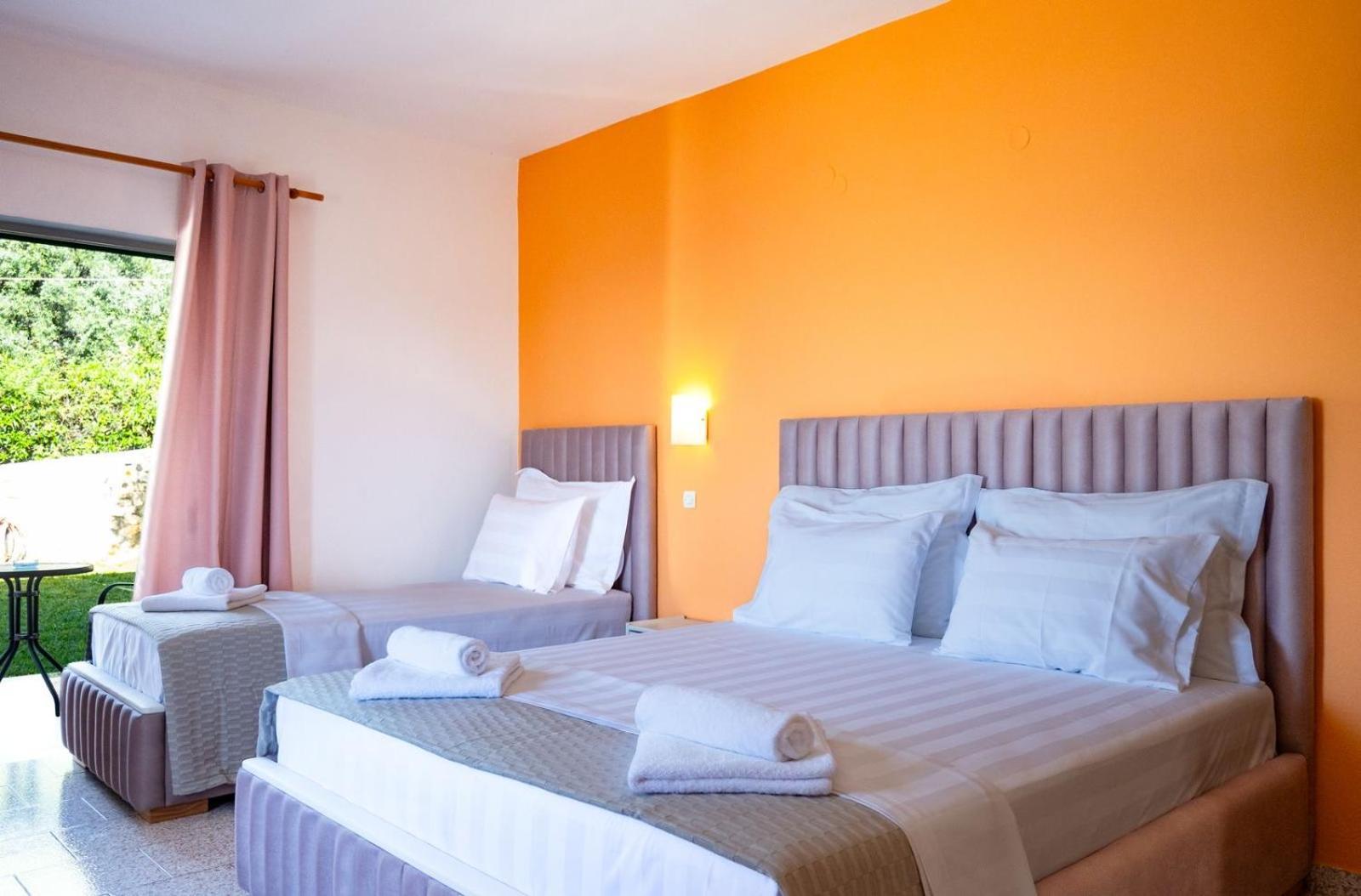 Crystal Blue Hotel, Barbati Exteriér fotografie